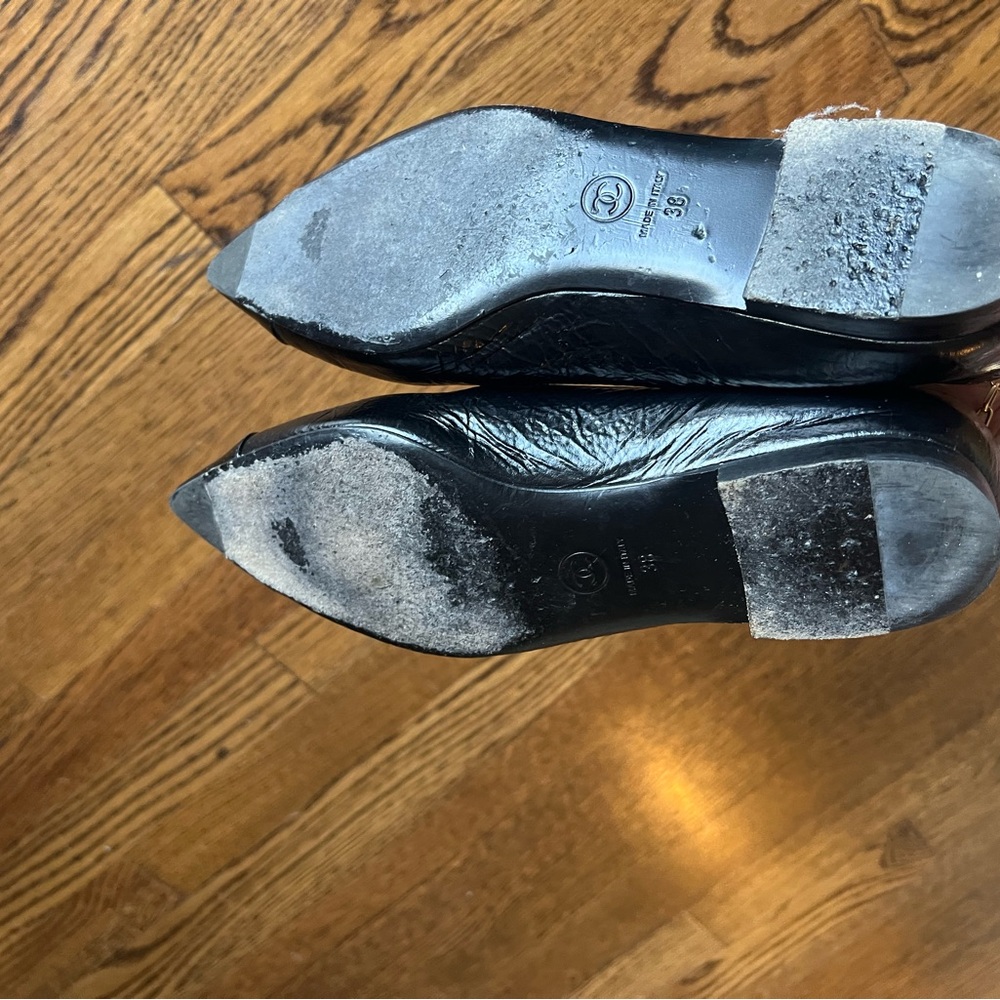 Chanel Women's Black Leather Flats - Picture 5 of 5